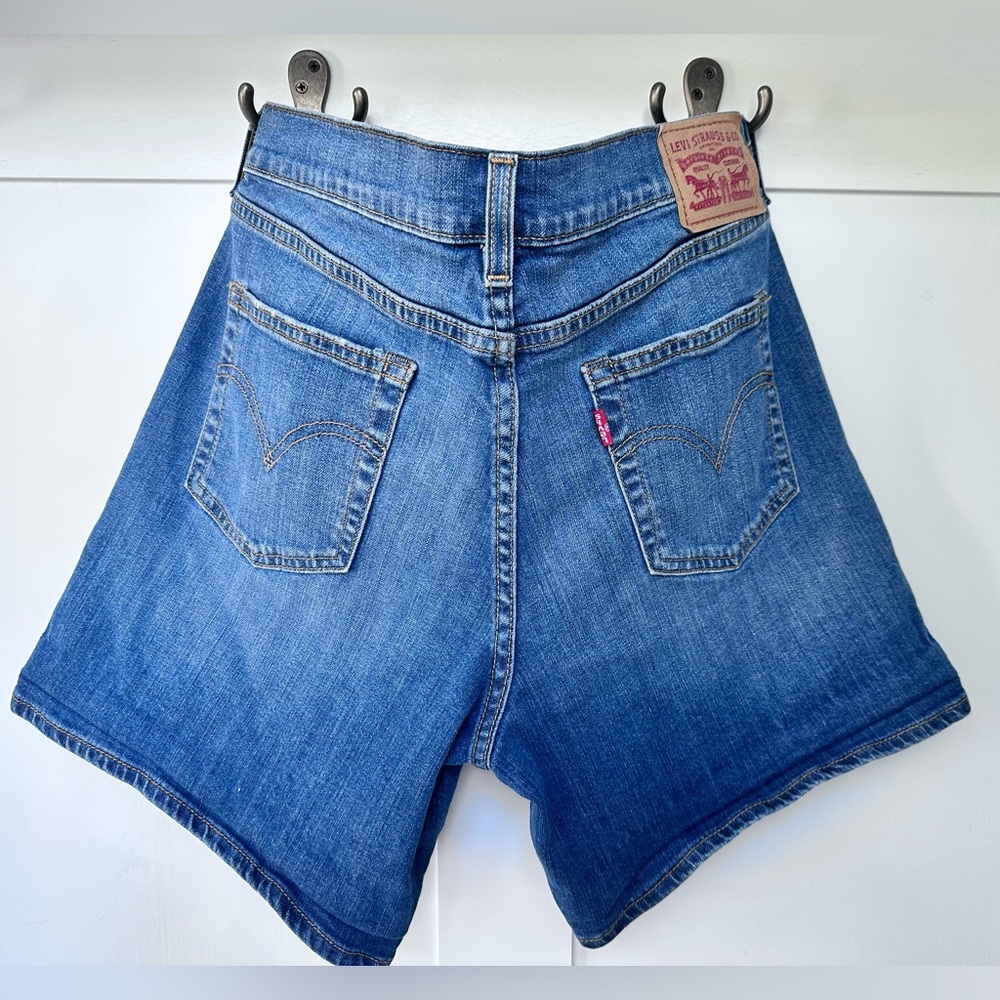 Levi’s 501 Original Fit Blue Denim Jean Mom Shorts Button Fly - Size 30